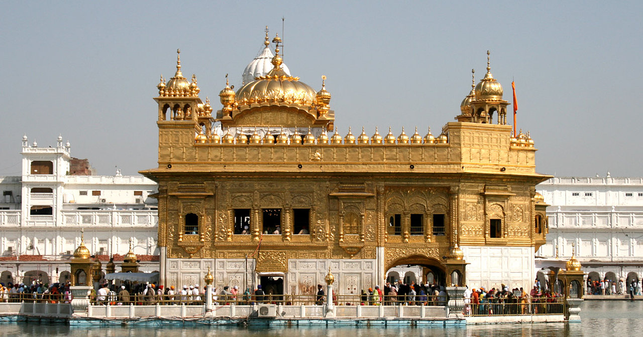 Der »Harmandir Sahib« (Gottestempel) in Amritsar