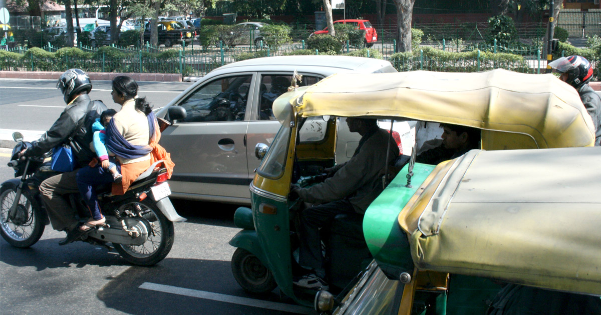 Stadtverkehr in Neu Delhi in Indien – Ralf in Indien Reisetagebuch
